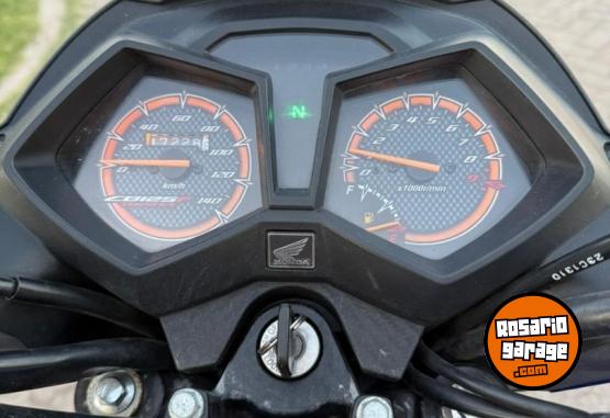 Motos - Honda TWISTER 2023 Nafta 17000Km - En Venta