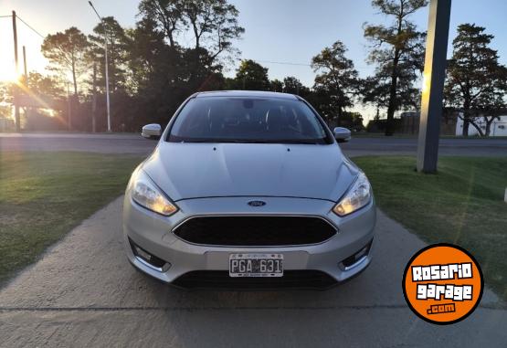 Autos - Ford Focus 4P 2.0L N SE Plus 2015 Nafta 132600Km - En Venta
