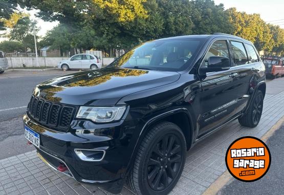 Camionetas - Jeep grand cherokee overland 2018 Nafta 95000Km - En Venta