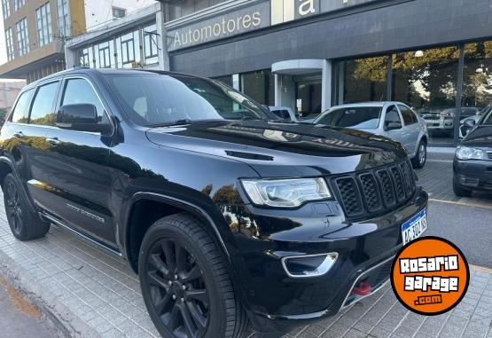 Camionetas - Jeep grand cherokee overland 2018 Nafta 95000Km - En Venta