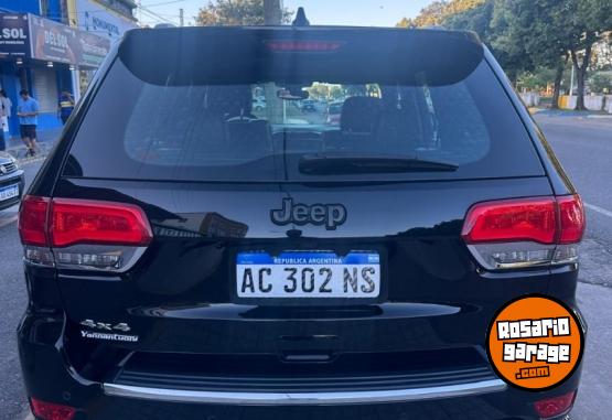 Camionetas - Jeep grand cherokee overland 2018 Nafta 95000Km - En Venta