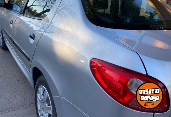 Autos - Peugeot 207 2011 Nafta 120000Km - En Venta