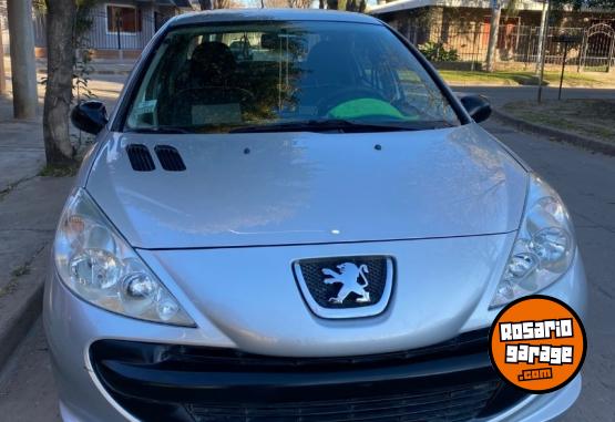 Autos - Peugeot 207 2011 Nafta 120000Km - En Venta