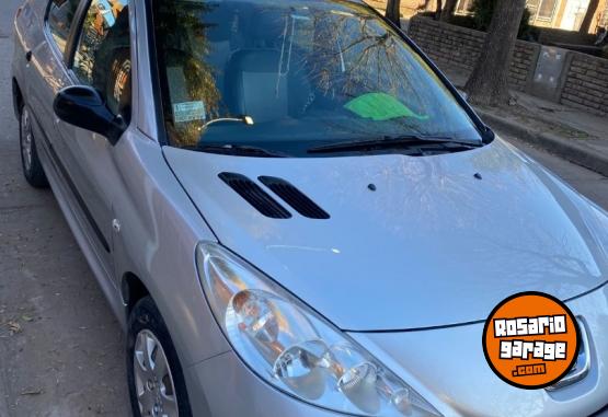 Autos - Peugeot 207 2011 Nafta 120000Km - En Venta