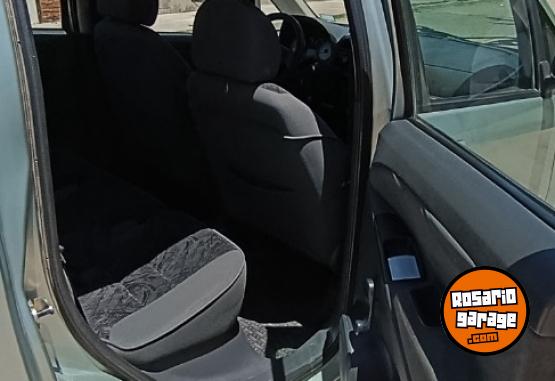 Autos - Fiat Idea 1.8 hlx 2006 Nafta 349000Km - En Venta