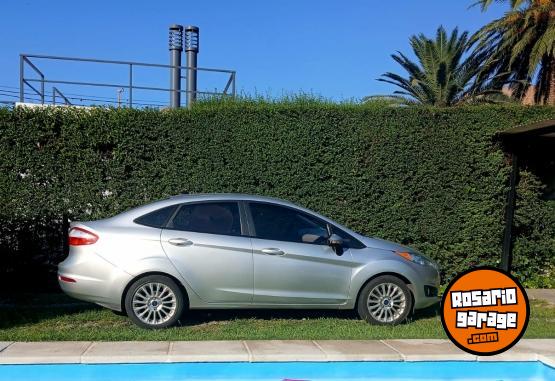 Autos - Ford Fiesta 2016 GNC 111111Km - En Venta