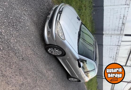 Autos - Peugeot 206 2003 Nafta 270000Km - En Venta