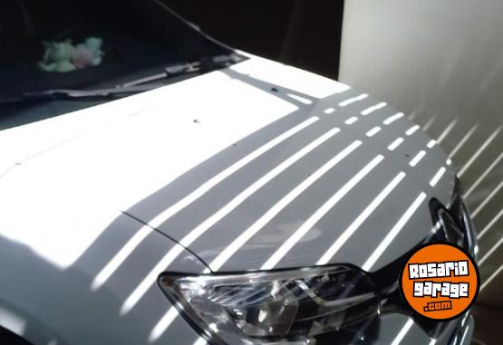 Autos - Renault Logan 2023 Nafta 35000Km - En Venta