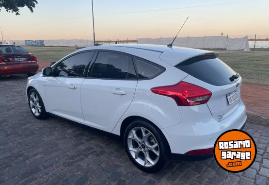 Autos - Ford Focus 2016 Nafta 130000Km - En Venta