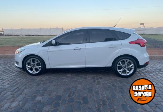 Autos - Ford Focus 2016 Nafta 130000Km - En Venta