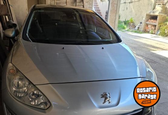 Autos - Peugeot 308 Allure con navegador. 2014 Nafta 130000Km - En Venta