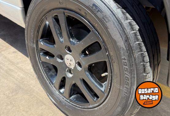 Autos - Peugeot Partner Hdi 2017 Diesel 160000Km - En Venta