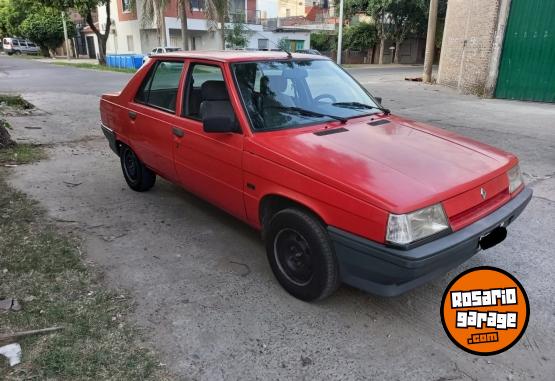 Autos - Renault 9 1994 Nafta 177000Km - En Venta