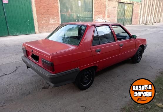 Autos - Renault 9 1994 Nafta 177000Km - En Venta