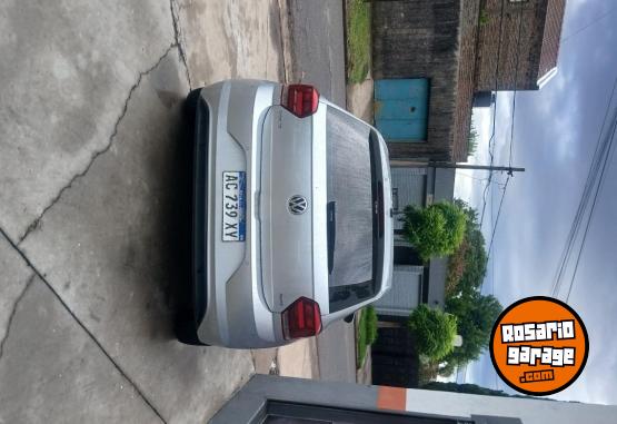 Autos - Volkswagen Polo higlaine 2018 Nafta 75000Km - En Venta