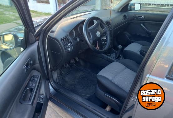 Autos - Volkswagen Bora Trendline 2006 GNC 240000Km - En Venta