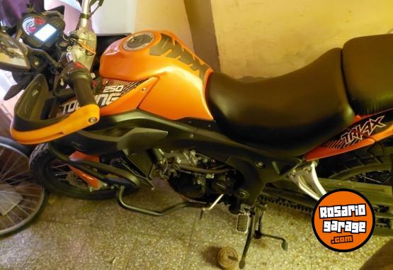 Motos - Corven Touring 2016 Nafta 13800Km - En Venta