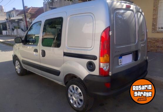 Utilitarios - Renault KANGOO CONFORT 1.6 5A 2016 Nafta 110000Km - En Venta