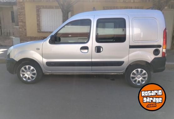 Utilitarios - Renault KANGOO CONFORT 1.6 5A 2016 Nafta 110000Km - En Venta