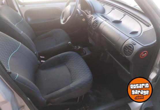 Utilitarios - Renault KANGOO CONFORT 1.6 5A 2016 Nafta 110000Km - En Venta