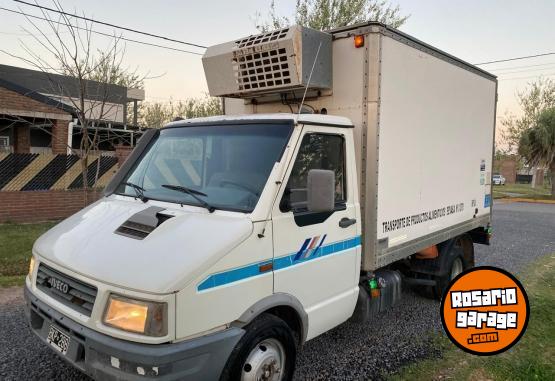 Camiones y Gr�as - Iveco 4910. Con equipo de fr�o. - En Venta