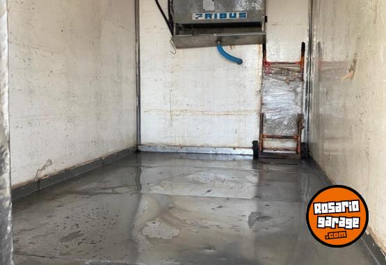 Camiones y Gr�as - Iveco 4910. Con equipo de fr�o. - En Venta