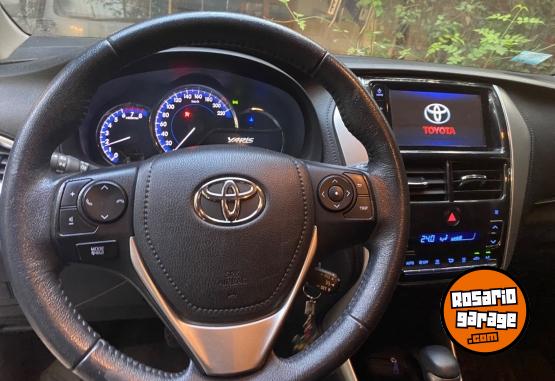 Autos - Toyota Yaris 2020 Nafta 123000Km - En Venta