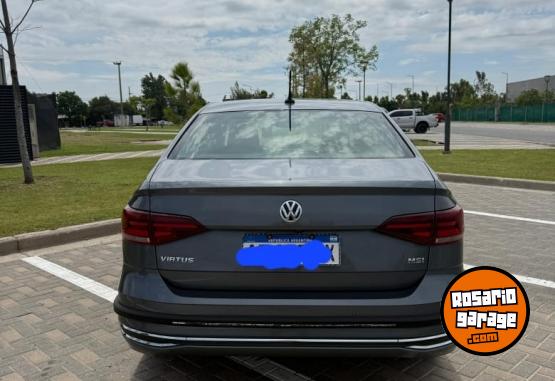 Autos - Volkswagen Virtus highline 2020 Nafta 80000Km - En Venta