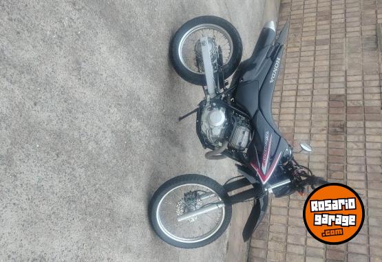 Motos - Honda Tornado Xr 250 2015 Nafta 16500Km - En Venta