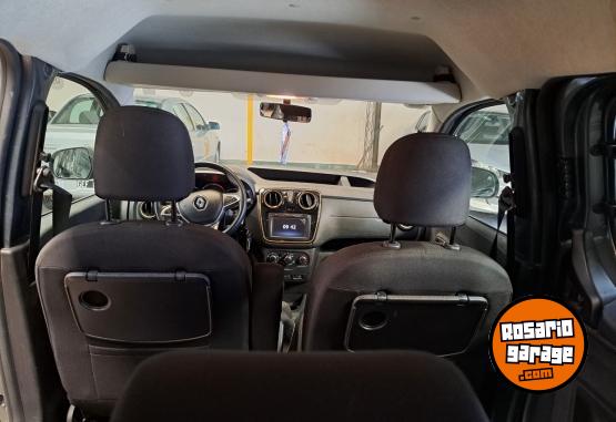 Utilitarios - Renault Kangoo  Stepway 2023 GNC 60000Km - En Venta