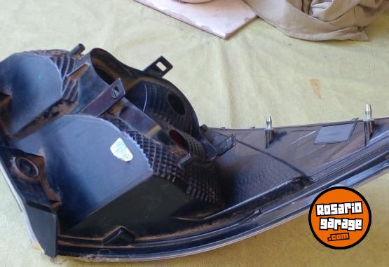 Accesorios para Autos - FARO TRASERO PRISMA 2014 DERECHO VALEO. ZONA SUR. - En Venta