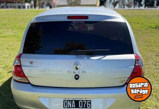 Autos - Renault Clio confort pack plus 2015 Nafta 81000Km - En Venta