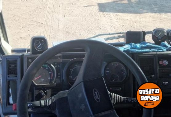 Camiones y Grúas - Vendo Ford cargo 1722 - En Venta