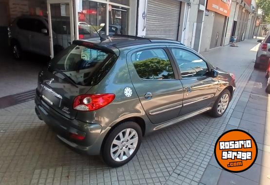 Autos - Peugeot 206 2012 Nafta 90000Km - En Venta