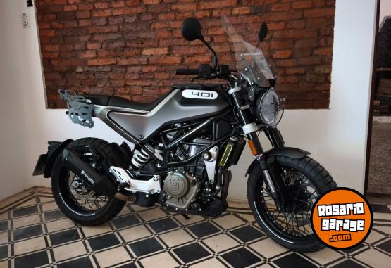 Motos - Husqvarna Svartpilen 401 2022 Nafta 2300Km - En Venta