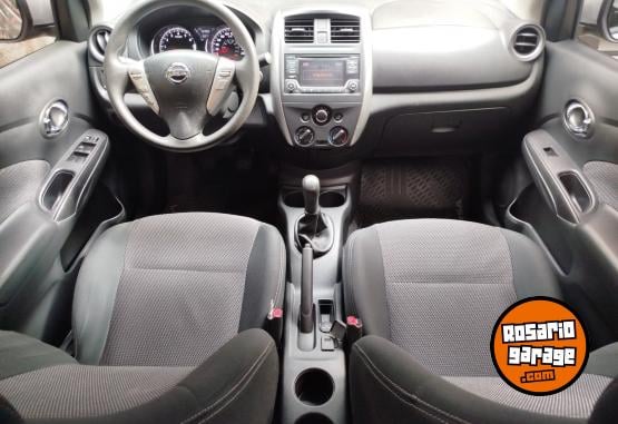 Autos - Nissan VERSA ADVANCE 2015 Nafta 70000Km - En Venta