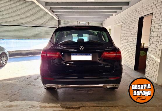 Autos - Mercedes Benz GLC 300 2017 Nafta 106859Km - En Venta