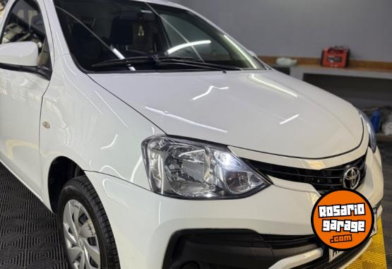 Autos - Toyota ETIOS 2022 Nafta 42000Km - En Venta