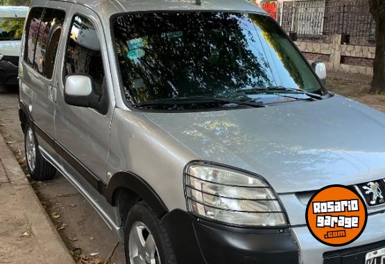 Utilitarios - Peugeot Partner 2011 GNC 214000Km - En Venta