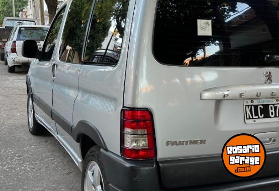 Utilitarios - Peugeot Partner 2011 GNC 214000Km - En Venta