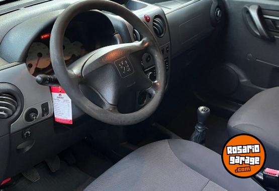 Utilitarios - Peugeot Partner 2011 GNC 214000Km - En Venta