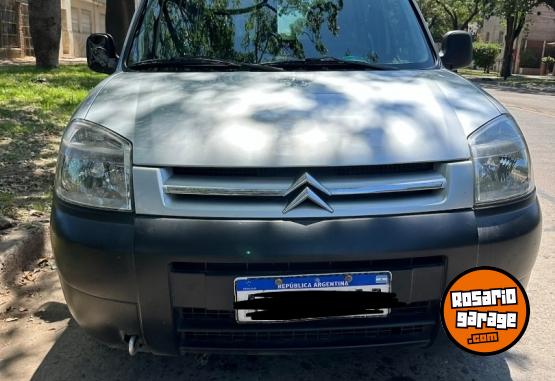 Utilitarios - Citroen Berlingo Mixta 5 asientos 2019 Nafta 270000Km - En Venta