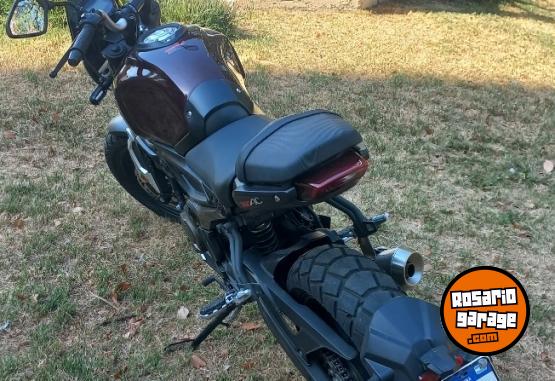 Motos - Voge 300 AC 2023 Nafta 1500Km - En Venta