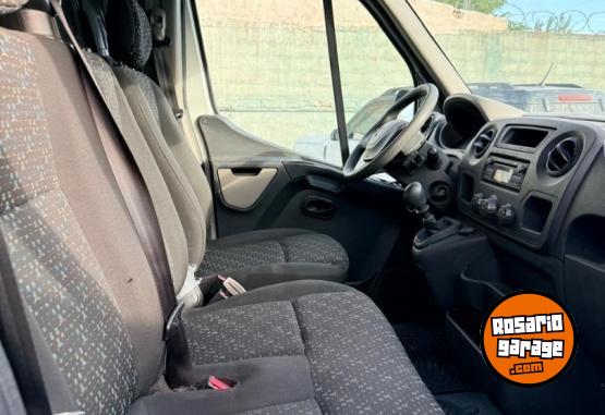 Utilitarios - Renault Master L2H2 2017 Diesel 170000Km - En Venta