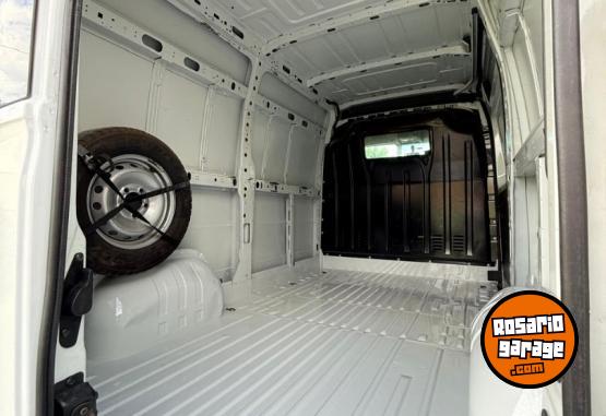 Utilitarios - Renault Master L2H2 2017 Diesel 170000Km - En Venta