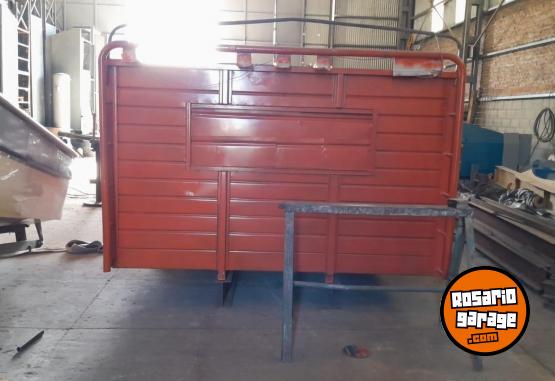 Camiones y Gr�as - Vendo carroceria - En Venta