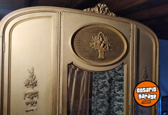 Hogar - Ropero reliquia uso dom�stico o comercial - En Venta