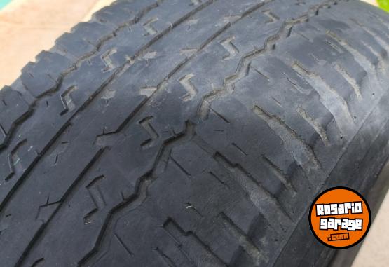 Accesorios para Autos - 4 Cubiertas camioneta 17 Amarok Muy buenas! - En Venta