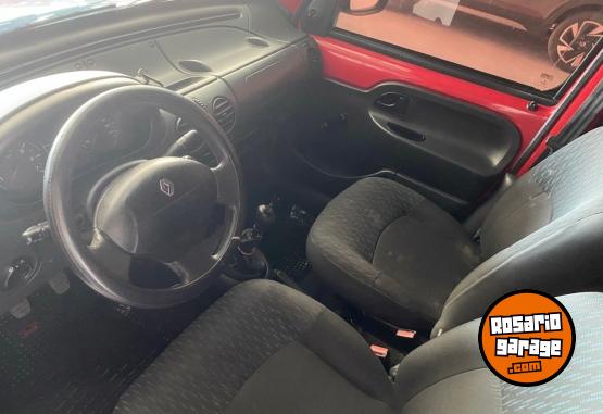 Utilitarios - Renault Kangoo PH3 Confort 2015 GNC 250000Km - En Venta