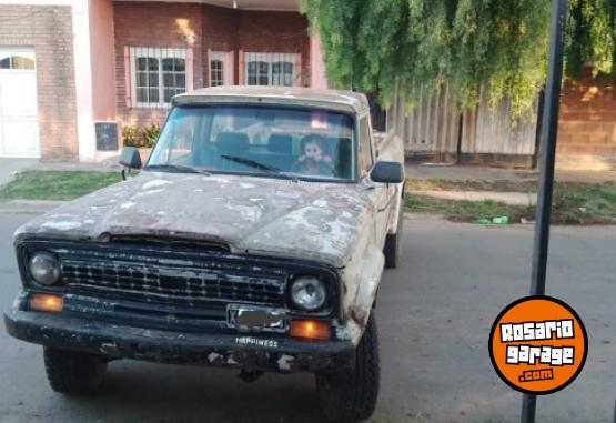 Camionetas - Jeep gladiador 1983 GNC 300000Km - En Venta